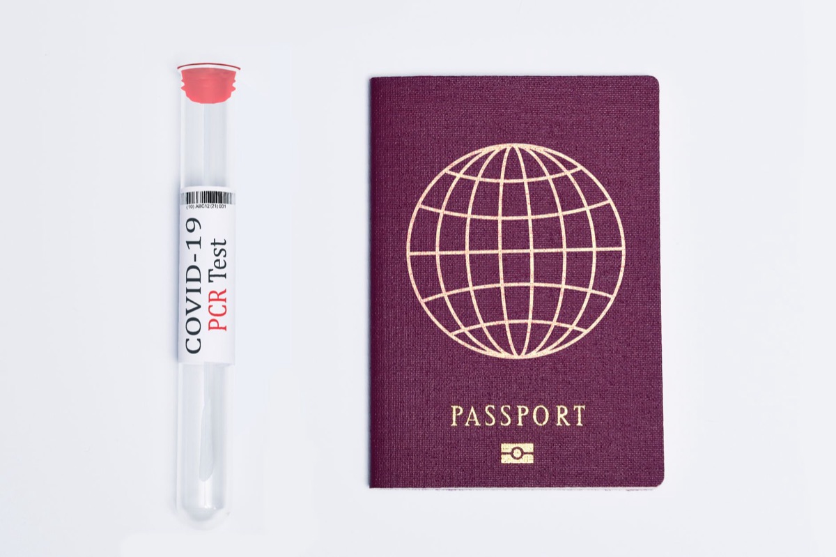 controllo del passaporto