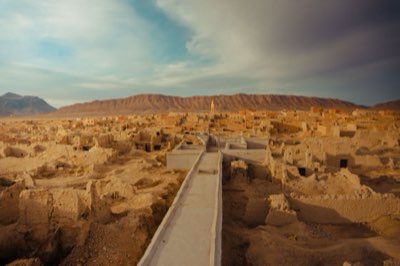 サハラ砂漠の静寂：モロッコで辿る精神的な巡礼の旅完全ガイド