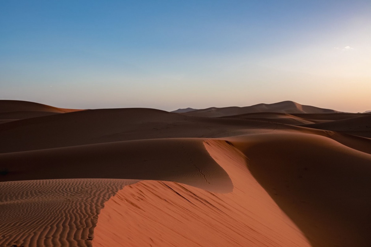 Sahara Wüste im Sonnenuntergang